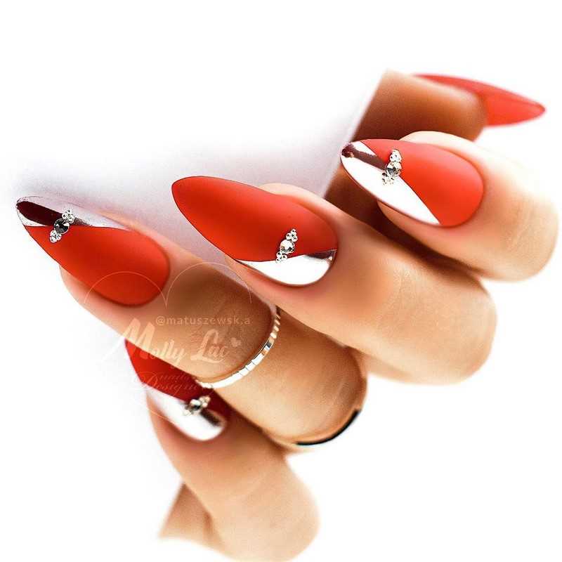 Экспериментируйте с цветами: новые решения для маникюра